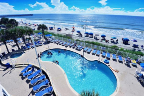 Deluxe Ocean Front Two-Bedroom Condo in Sandy Beach Resort
